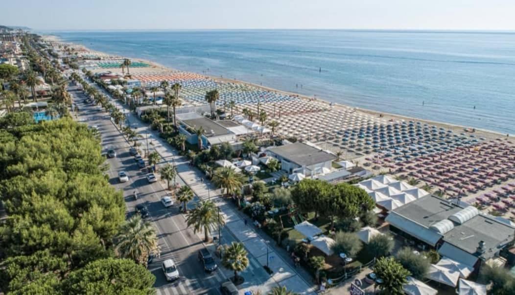 Relais Concorde Aparthotel Grottammare Exterior photo